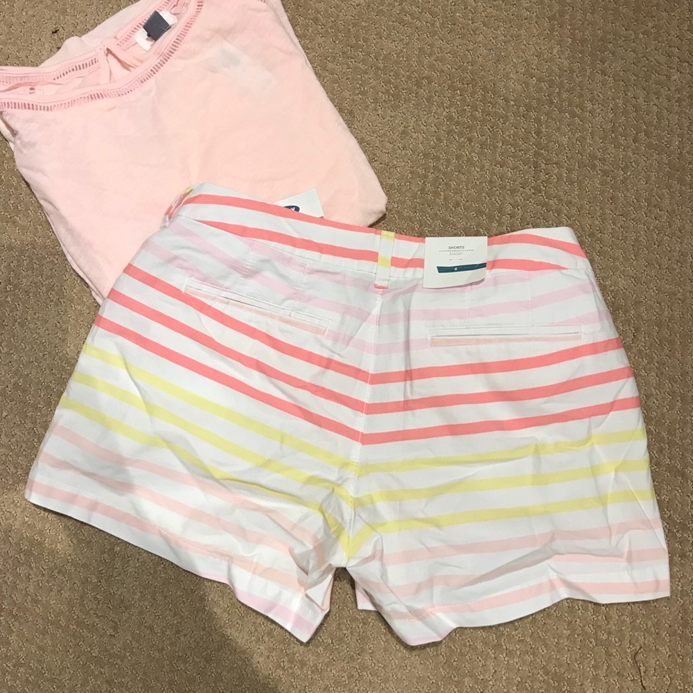 NWT! Adorable Old Navy Striped Shorts - Picture 2 of 5